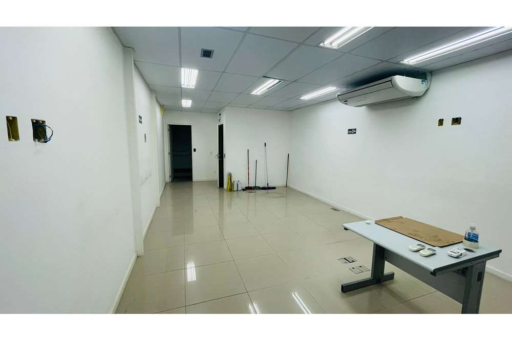 VNCDAV 237 Sala 601481005-97 - REMAX Comunità Exclusividades