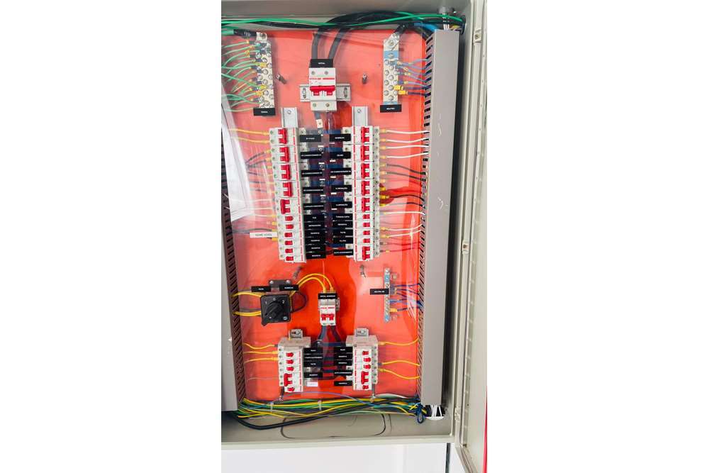 VNCDAV 237 Sala 601481005-97 - REMAX Comunità Exclusividades