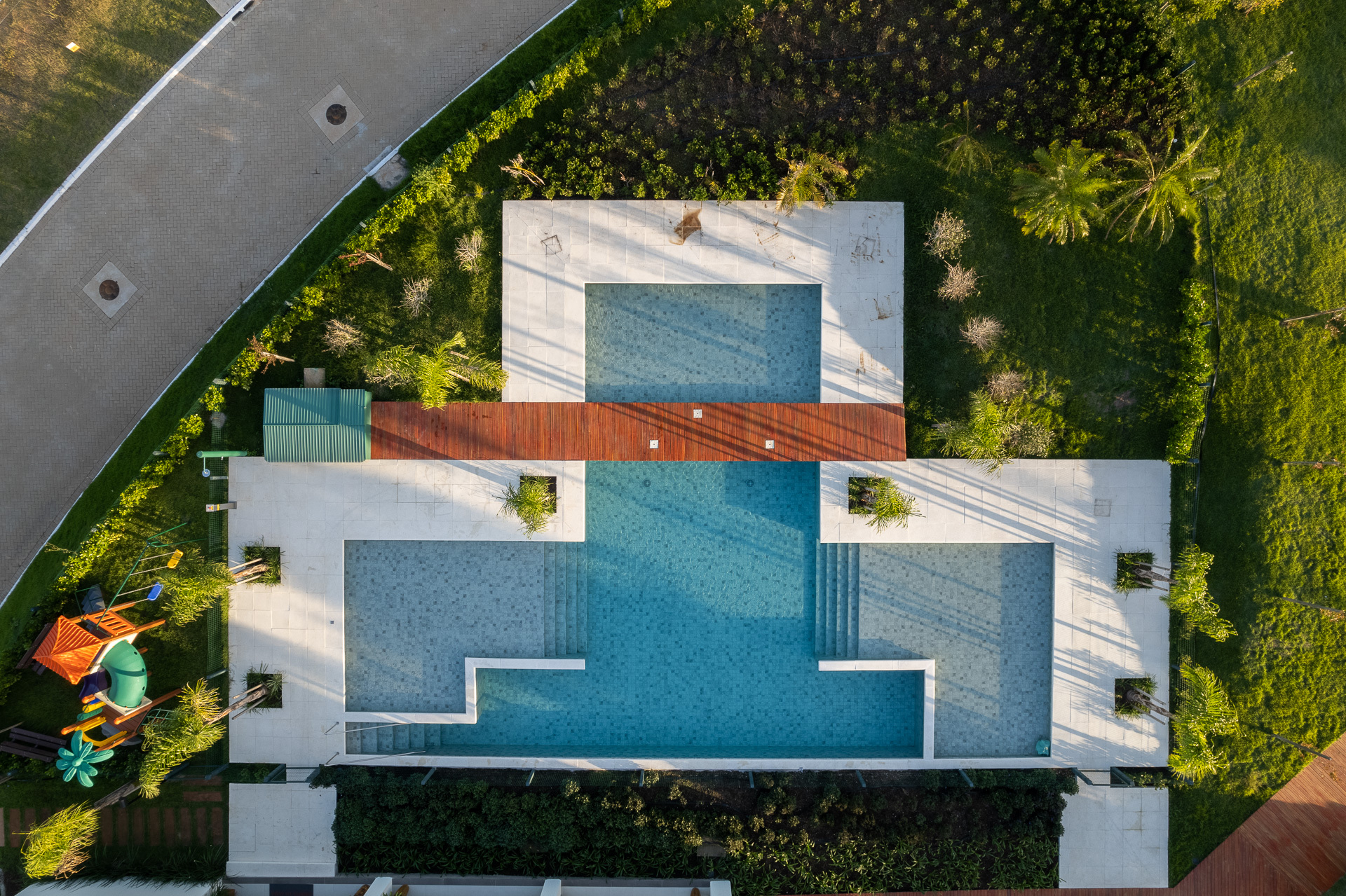 Residencial Multifamiliar de 204m² no bairro Morro Santana, em Porto Alegre | Eu Corretor