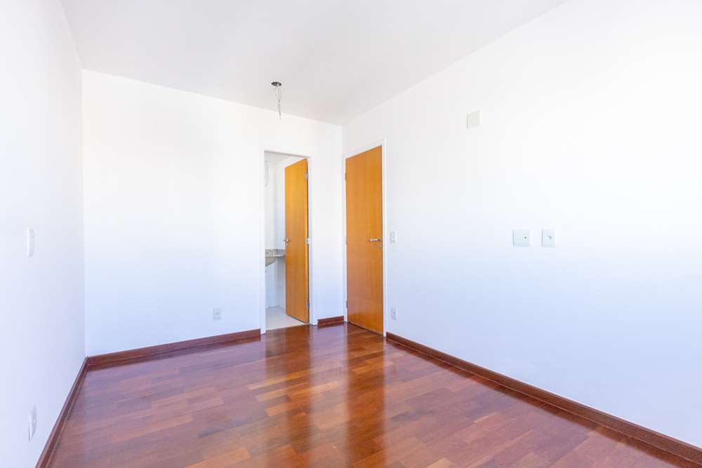 LF 645 Apto 601081024-11 - REMAX Lepex Exclusividades