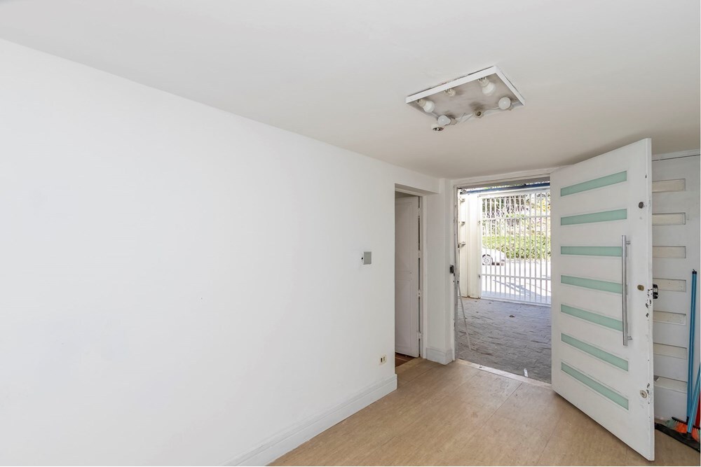 CBJDSJ 197 Loja 601361003-132 - REMAX Trio Exclusividades CBJDSJ 197 Loja 601361003-132 - REMAX Trio Exclusividades