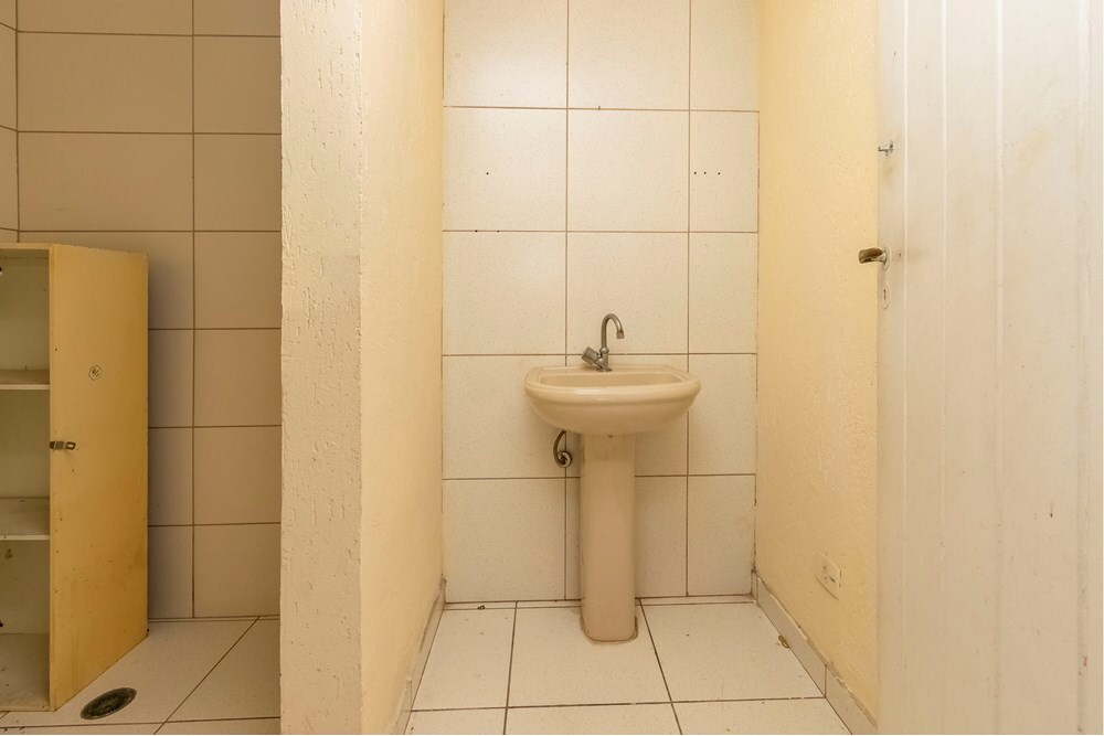 CBJDSJ 197 Loja 601361003-132 - REMAX Trio Exclusividades CBJDSJ 197 Loja 601361003-132 - REMAX Trio Exclusividades