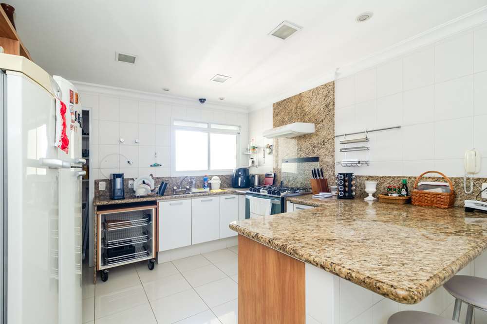 VAJG 512 Apto 601361044-23 - REMAX Trio Exclusividades