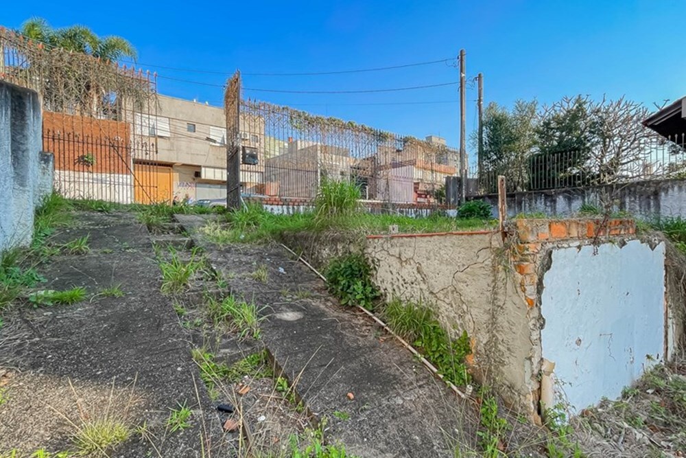 Residencial Multifamiliar de 385m² no bairro Chácara das Pedras, em Porto Alegre | Eu Corretor