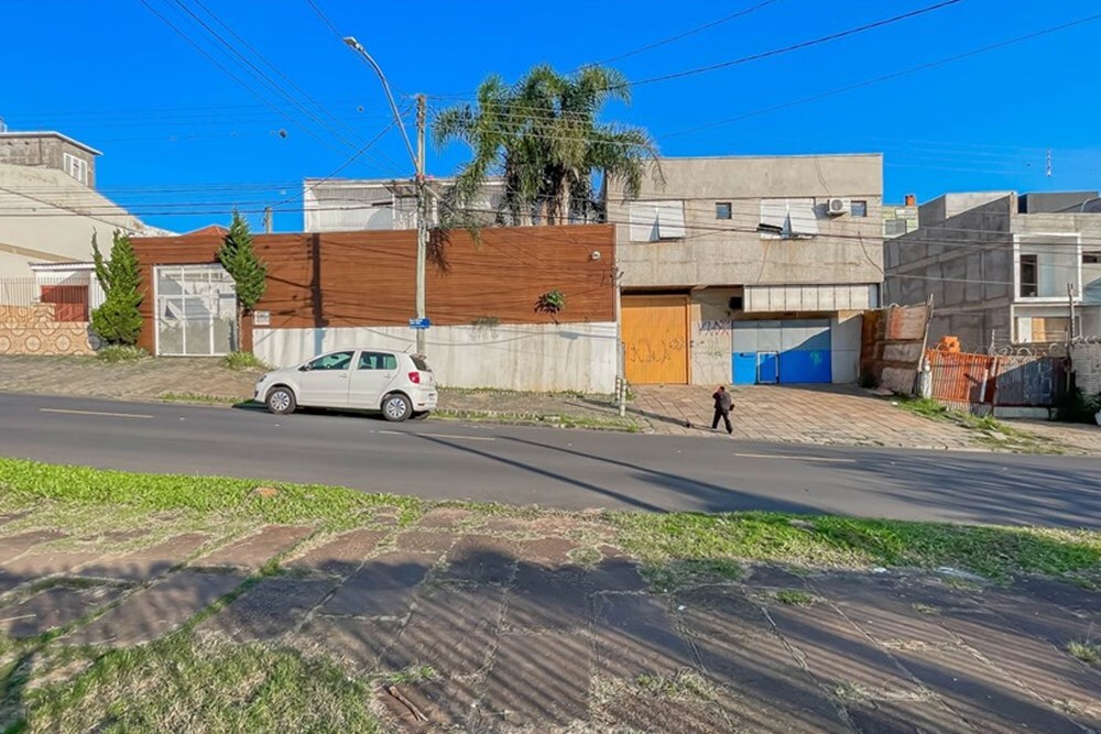 Residencial Multifamiliar de 385m² no bairro Chácara das Pedras, em Porto Alegre | Eu Corretor