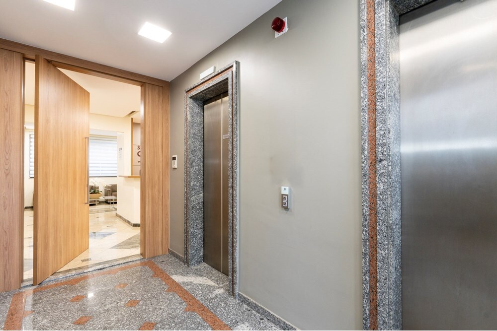 IBT 100 Sala 601241007-32 - REMAX Ville Exclusividades IBT 100 Sala 601241007-32 - REMAX Ville Exclusividades