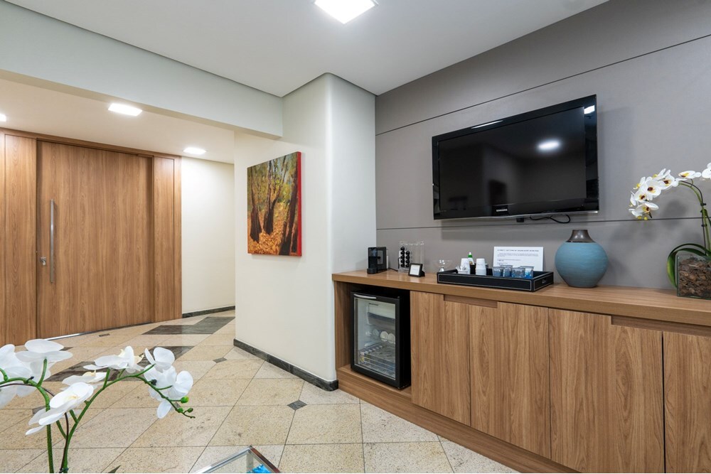 IBT 100 Sala 601241007-32 - REMAX Ville Exclusividades IBT 100 Sala 601241007-32 - REMAX Ville Exclusividades