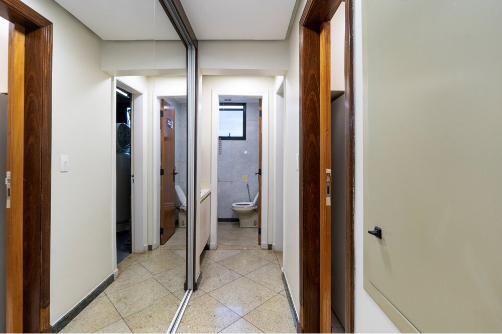 IBT 100 Sala 601241007-32 - REMAX Ville Exclusividades IBT 100 Sala 601241007-32 - REMAX Ville Exclusividades