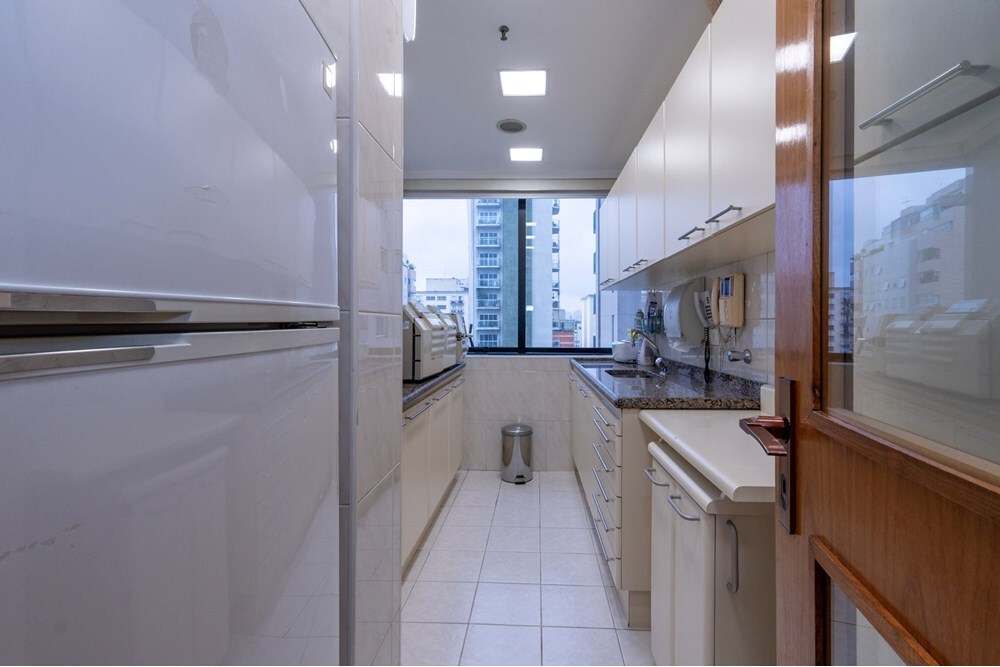 IBT 100 Sala 601241007-32 - REMAX Ville Exclusividades IBT 100 Sala 601241007-32 - REMAX Ville Exclusividades