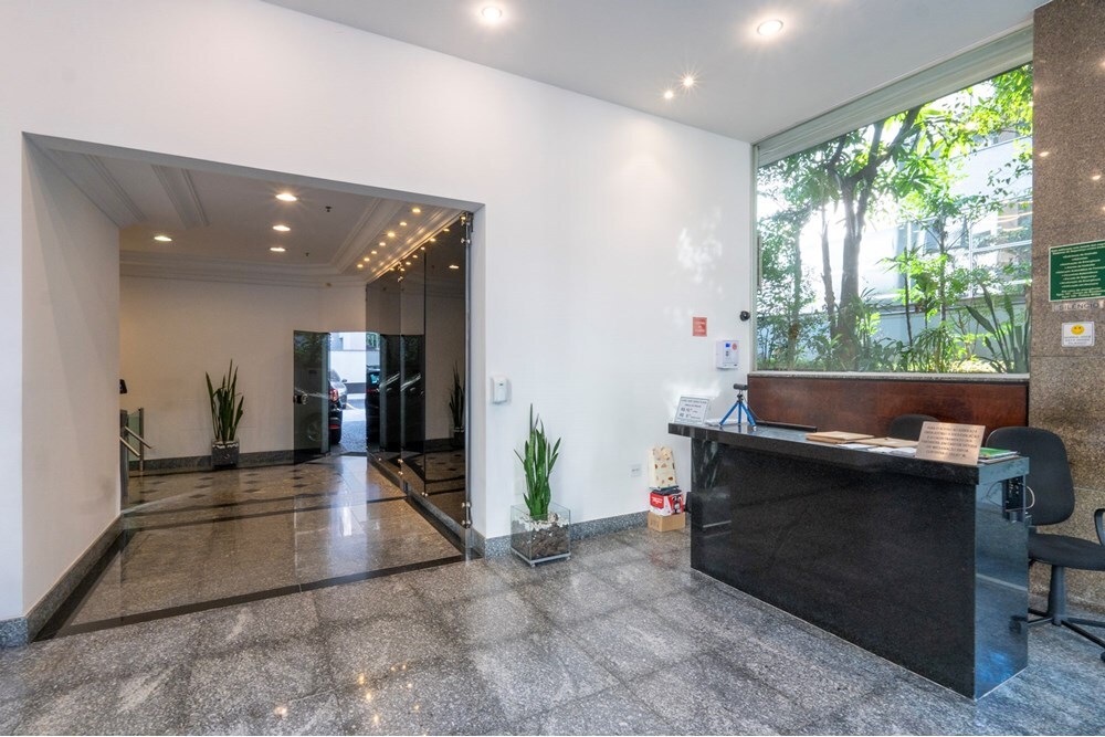 IBT 100 Sala 601241007-32 - REMAX Ville Exclusividades IBT 100 Sala 601241007-32 - REMAX Ville Exclusividades