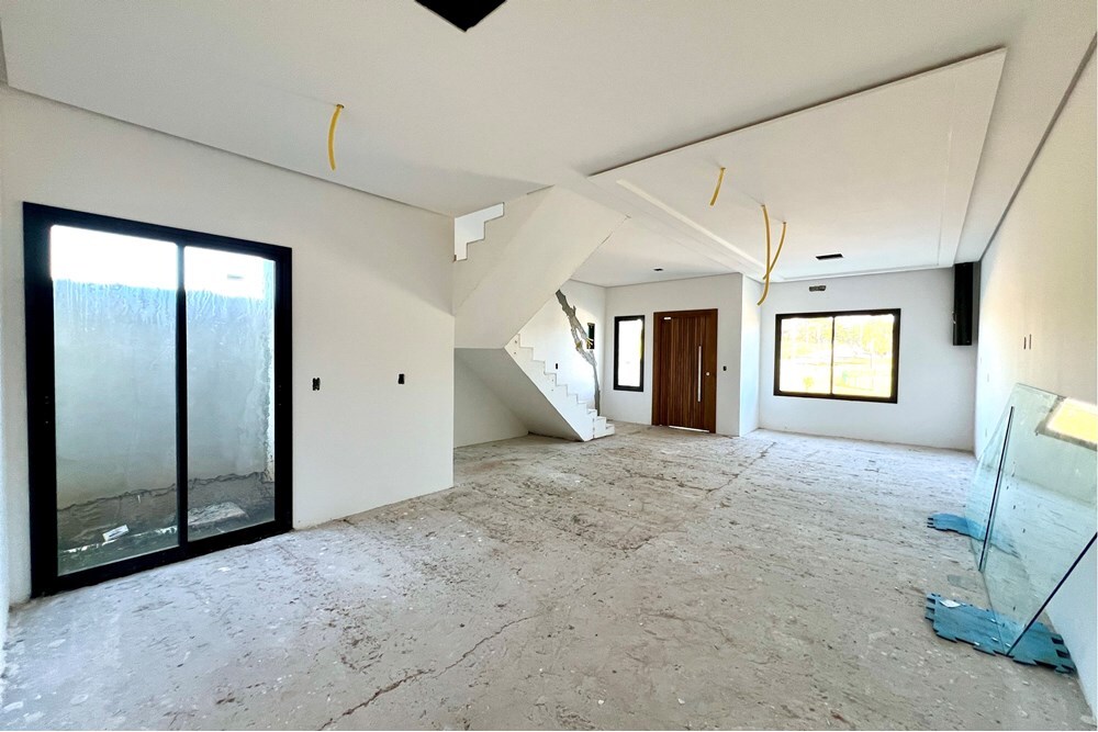 CG 200 610241026-29 - REMAX 520 Exclusividades