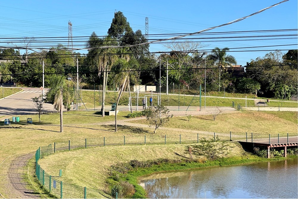 CG 200 610241026-29 - REMAX 520 Exclusividades