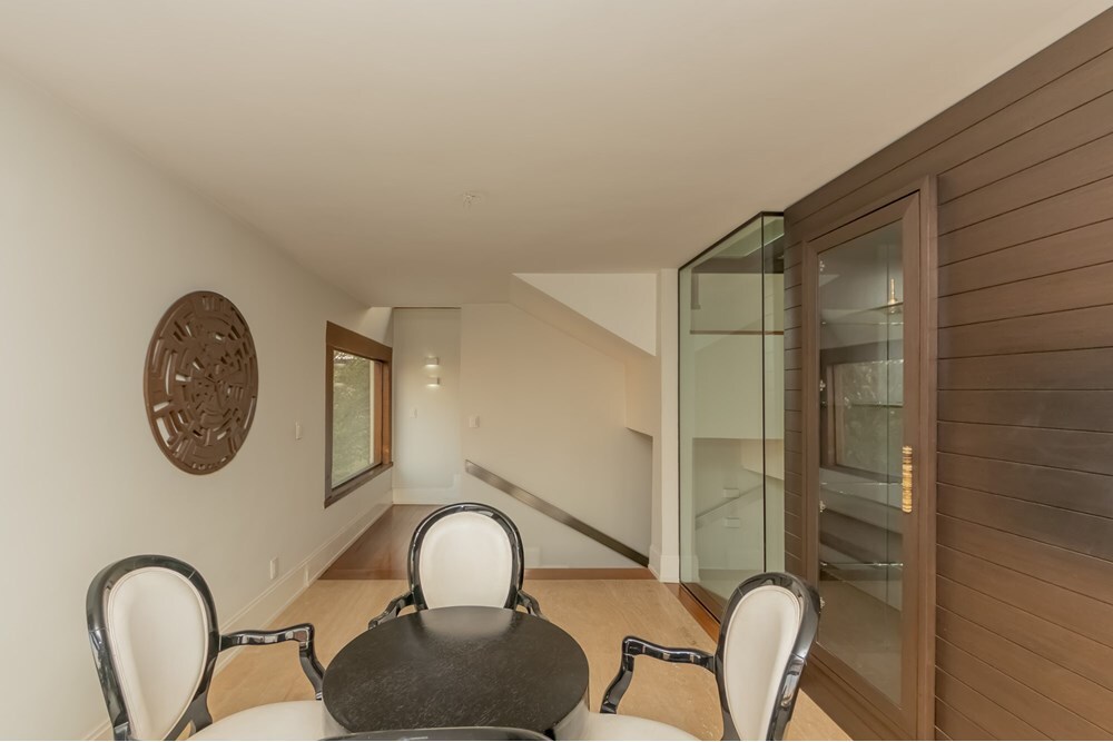 VIP 35 Casa 601461002-43 - REMAX NM Exclusividades