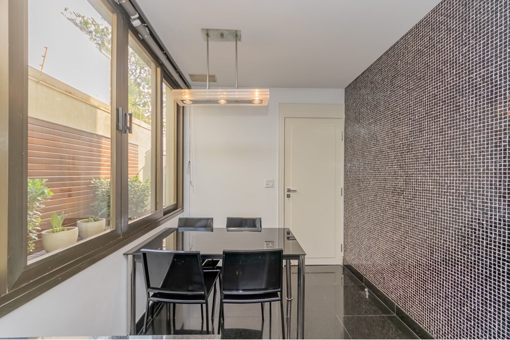 VIP 35 Casa 601461002-43 - REMAX NM Exclusividades