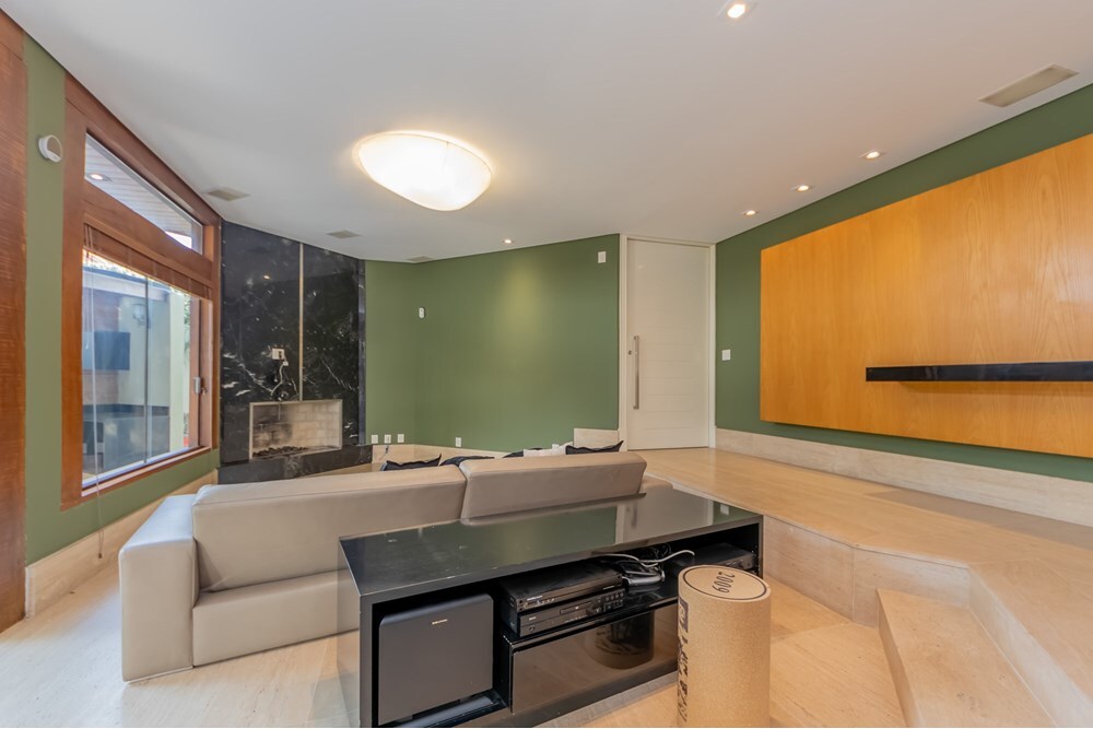 VIP 35 Casa 601461002-43 - REMAX NM Exclusividades