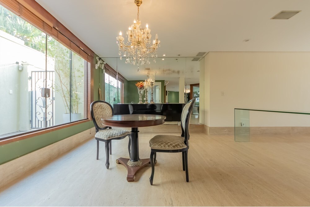 VIP 35 Casa 601461002-43 - REMAX NM Exclusividades