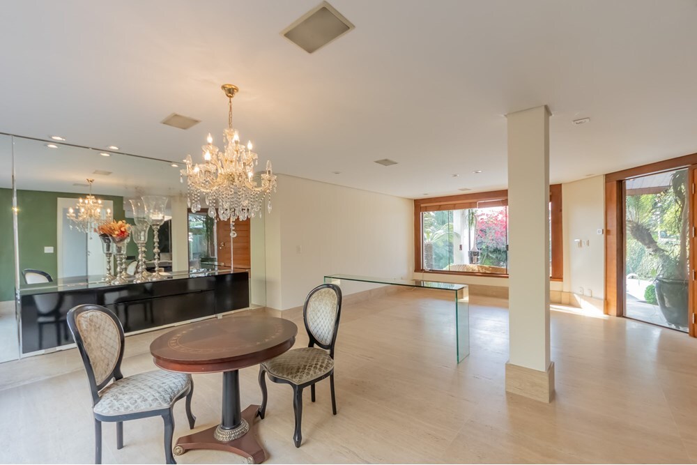 VIP 35 Casa 601461002-43 - REMAX NM Exclusividades