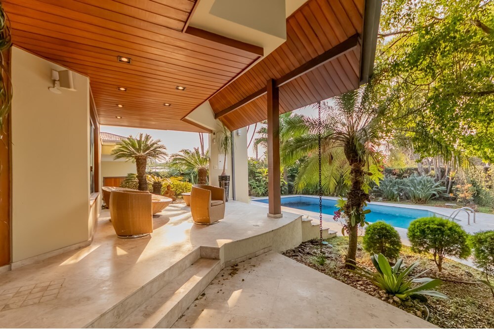 VIP 35 Casa 601461002-43 - REMAX NM Exclusividades