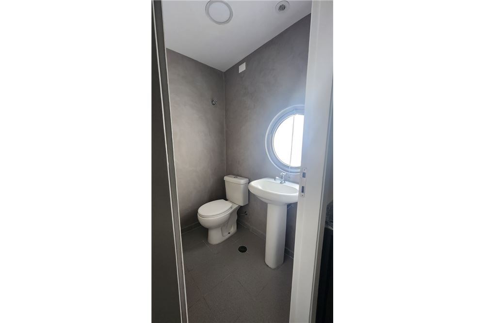 PFDA 221 Loja 602191001-11 - Remax United Exclusividades