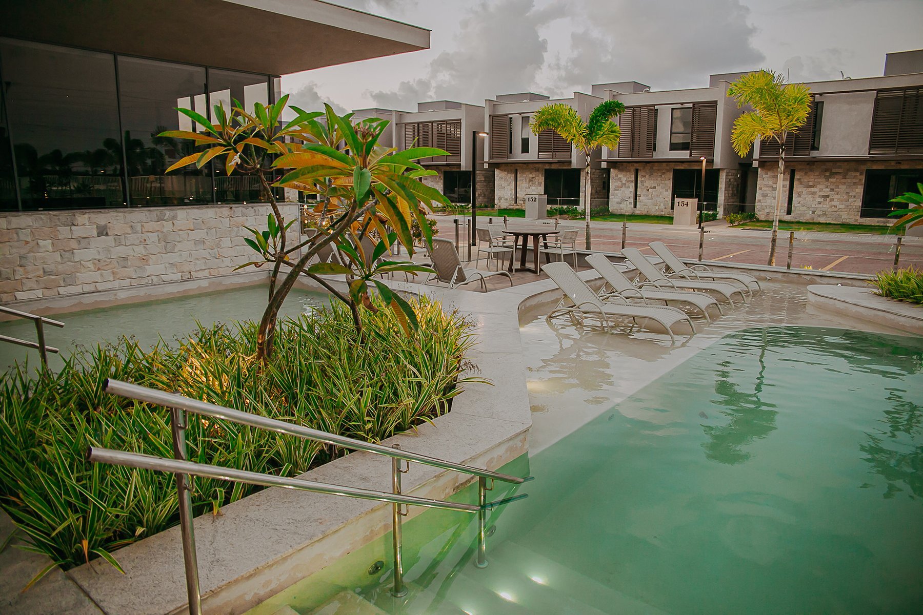 House - Alliance House - Alliance