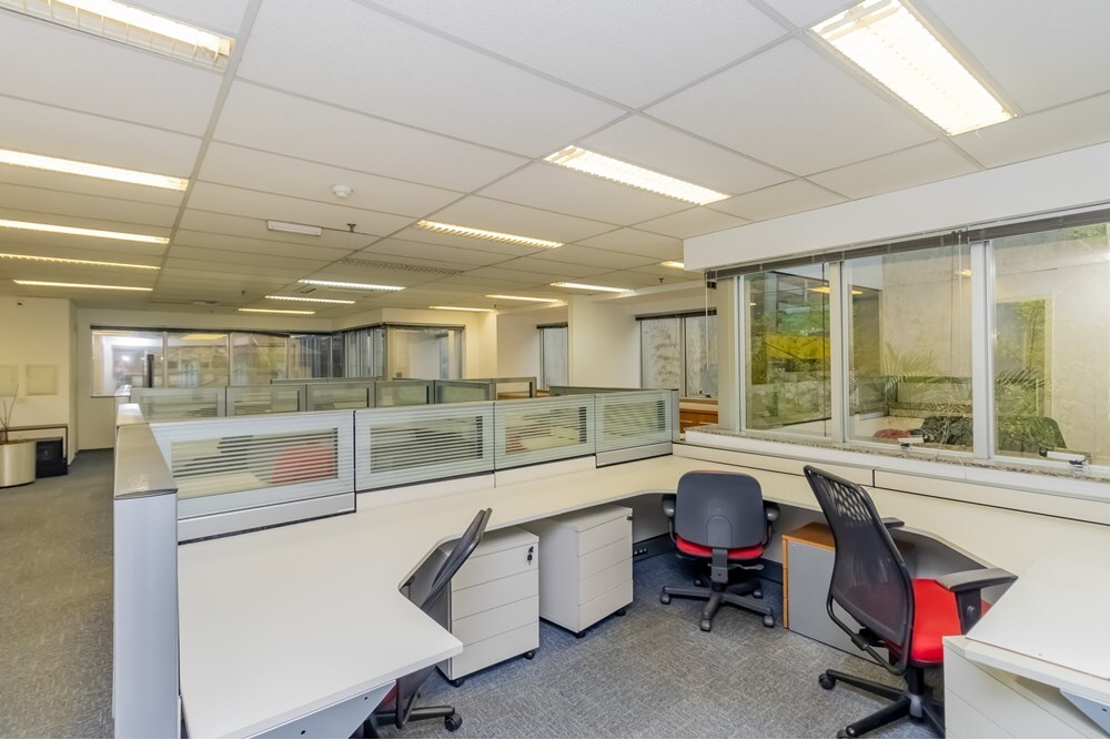 PCD 184 Sala 630331089-4 - REMAX Comunità Exclusividades