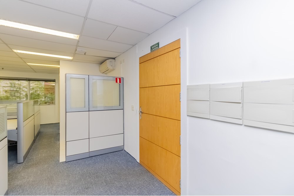 PCD 184 Sala 630331089-4 - REMAX Comunità Exclusividades