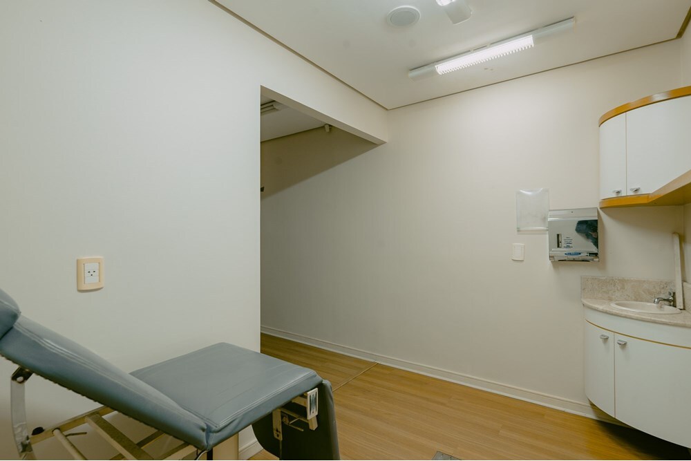 Comercial de 395m² no bairro Rio Branco, em Porto Alegre | Eu Corretor