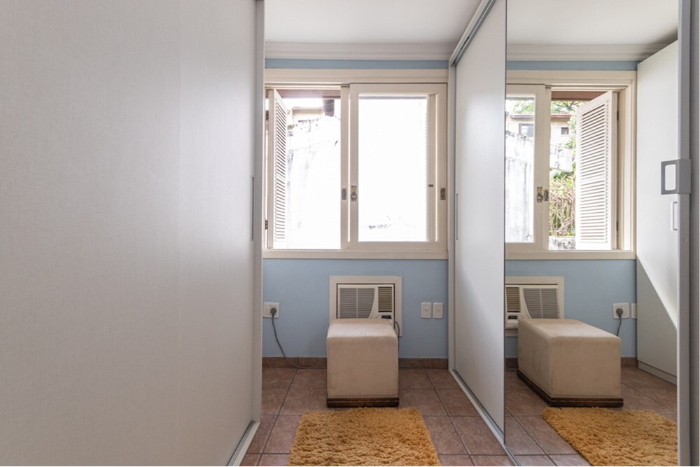 Residencial Multifamiliar de 4 quartos, 245m² no bairro Boa Vista, em Porto Alegre | Eu Corretor