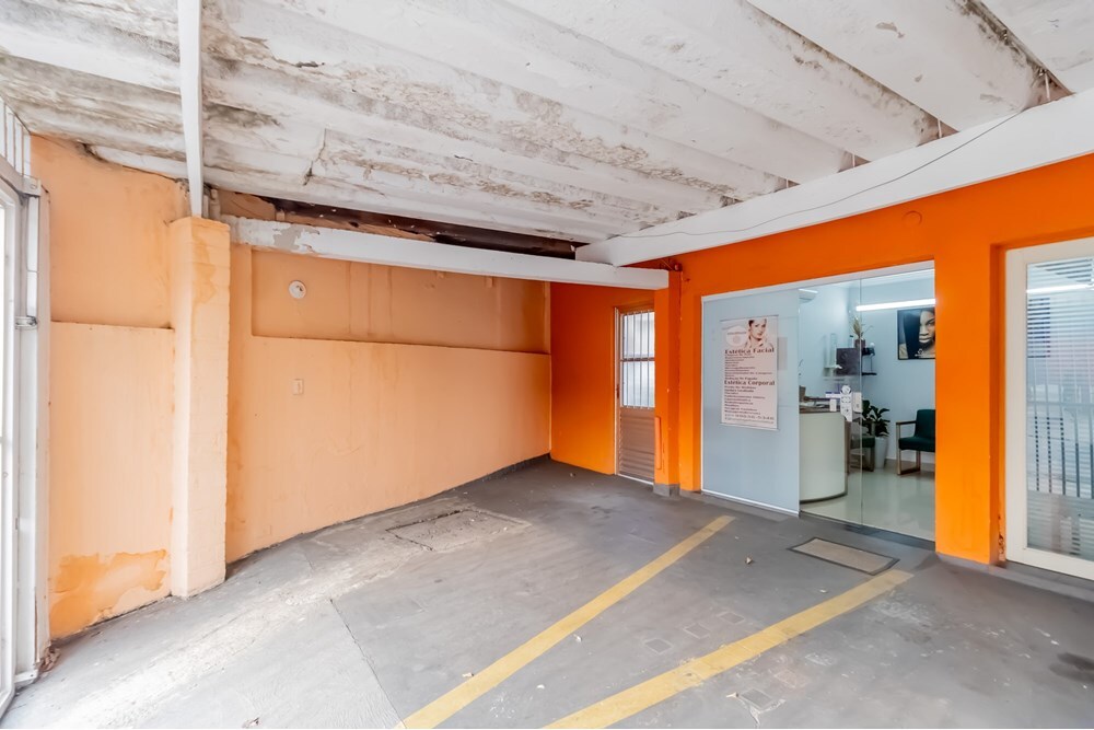 MDLM 158 Loja 601461011-33 - REMAX NM Exclusividades MDLM 158 Loja 601461011-33 - REMAX NM Exclusividades