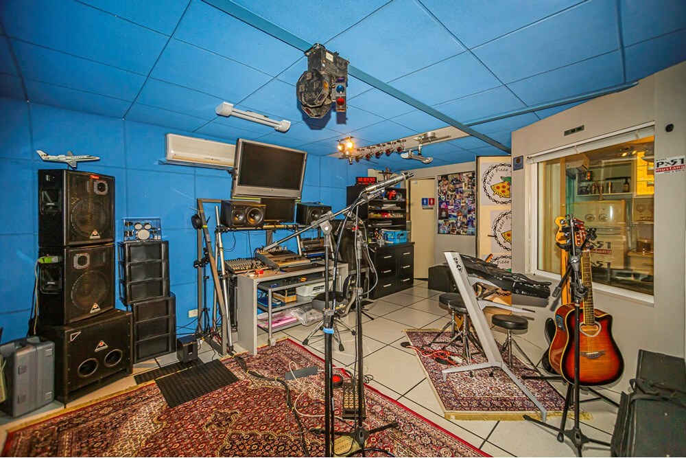 BDSJR 63 601401007-23 - REMAX Paradisus Exclusividades