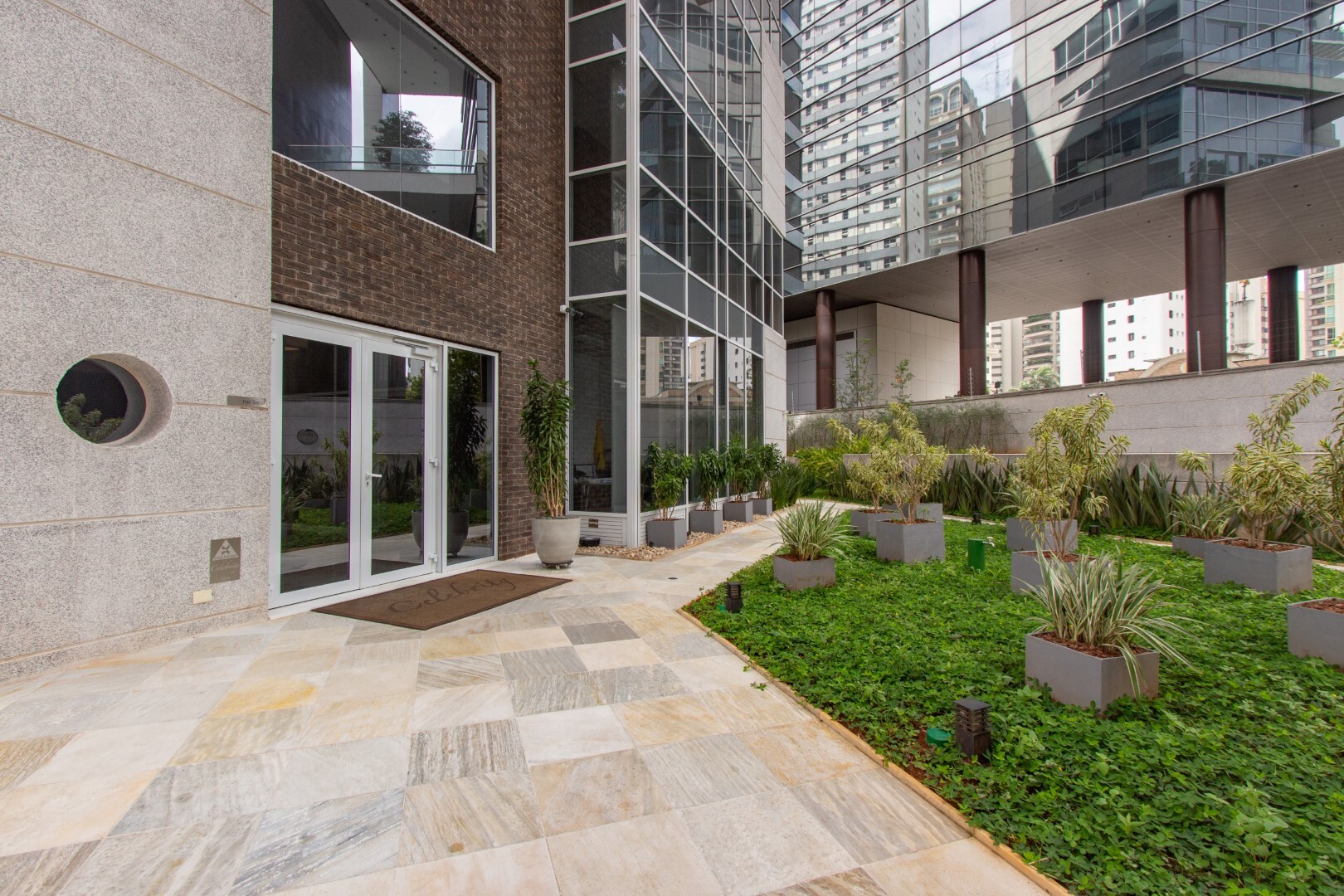 Celebrity - Kauffmann