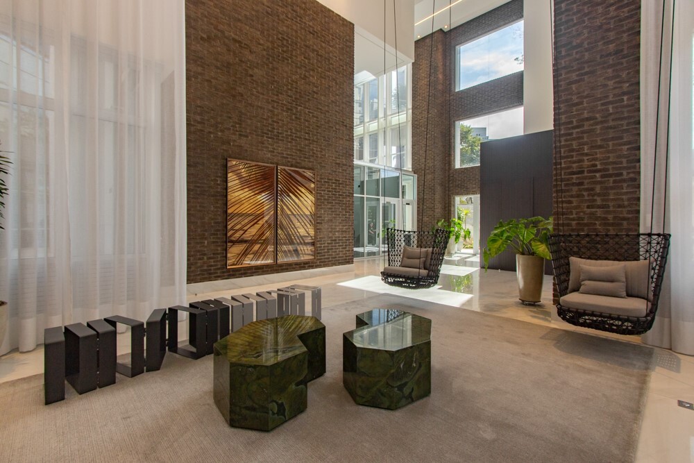 Celebrity - Kauffmann