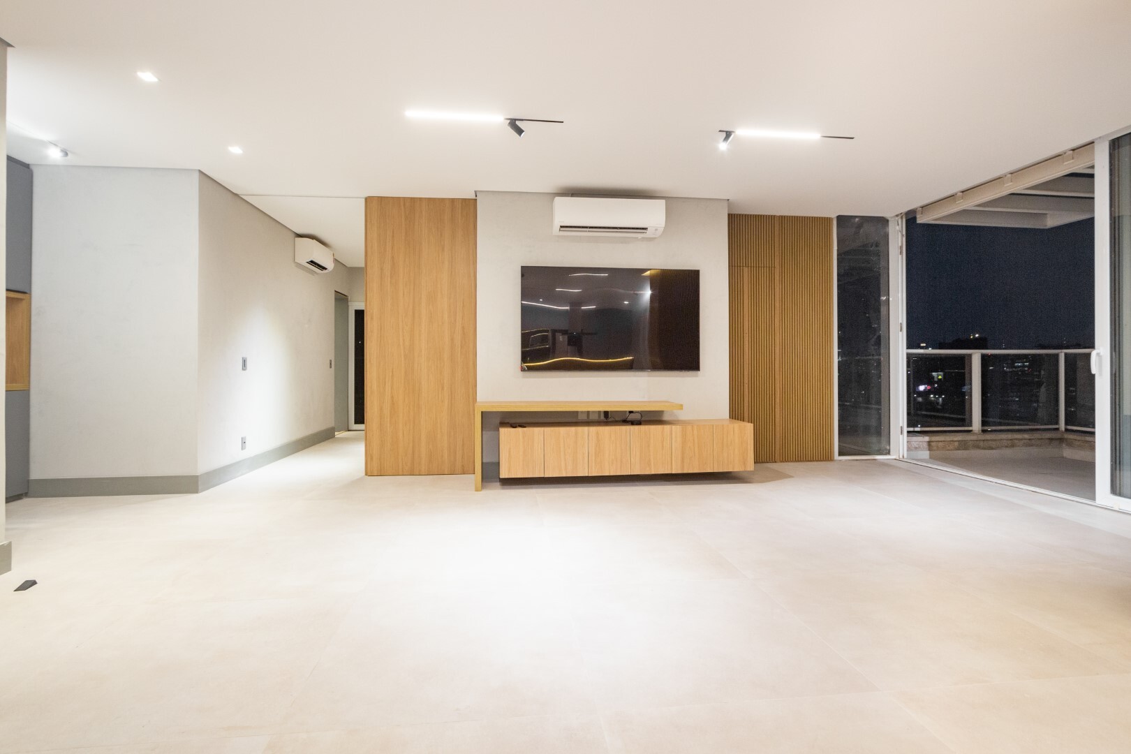 Celebrity - Kauffmann