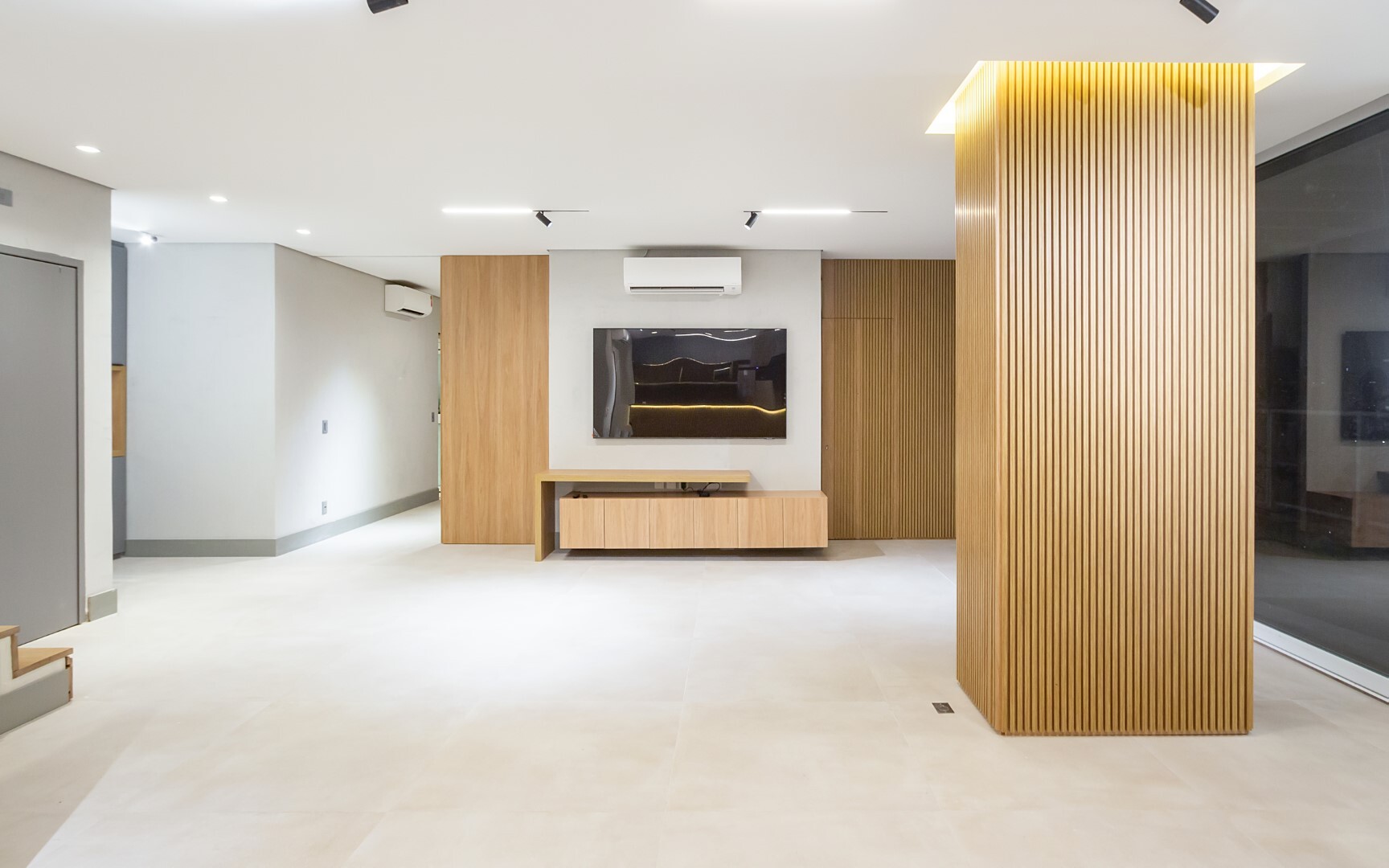 Celebrity - Kauffmann