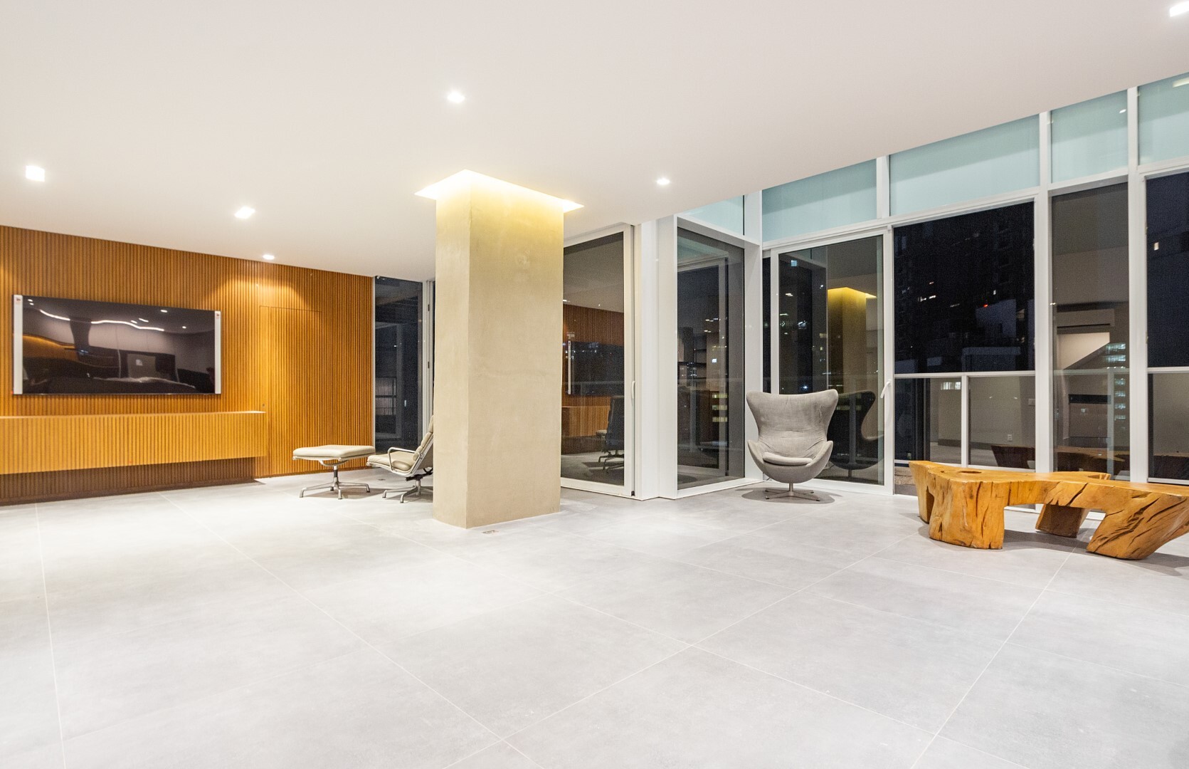 Celebrity - Kauffmann