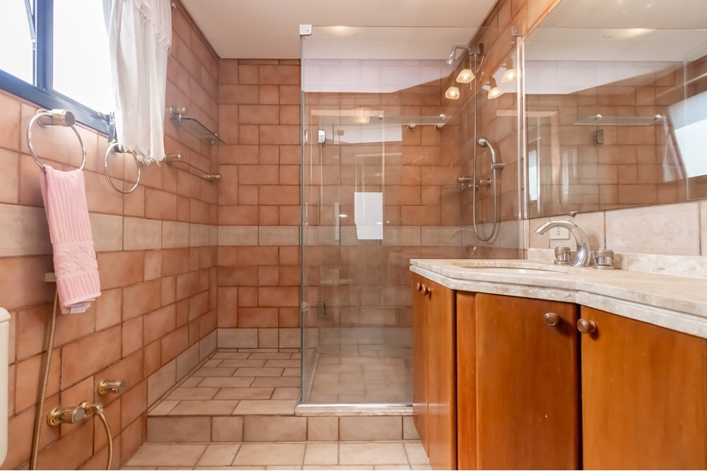 BN 246 Apto 601721002-43 - REMAX Front Exclusividades