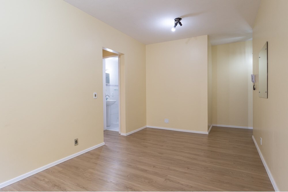Residencial Multifamiliar de 2 quartos, 67m² no bairro Teresópolis, em Porto Alegre | Eu Corretor
