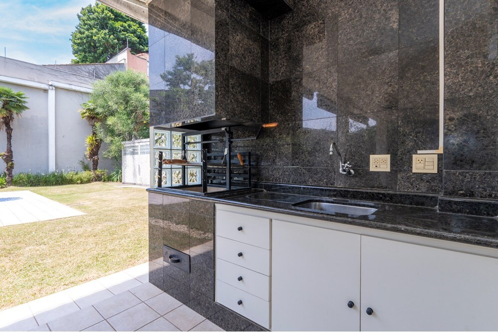 Residencial Multifamiliar de 4 quartos, 613m² no bairro Jardim Leonor, em São Paulo | Eu Corretor