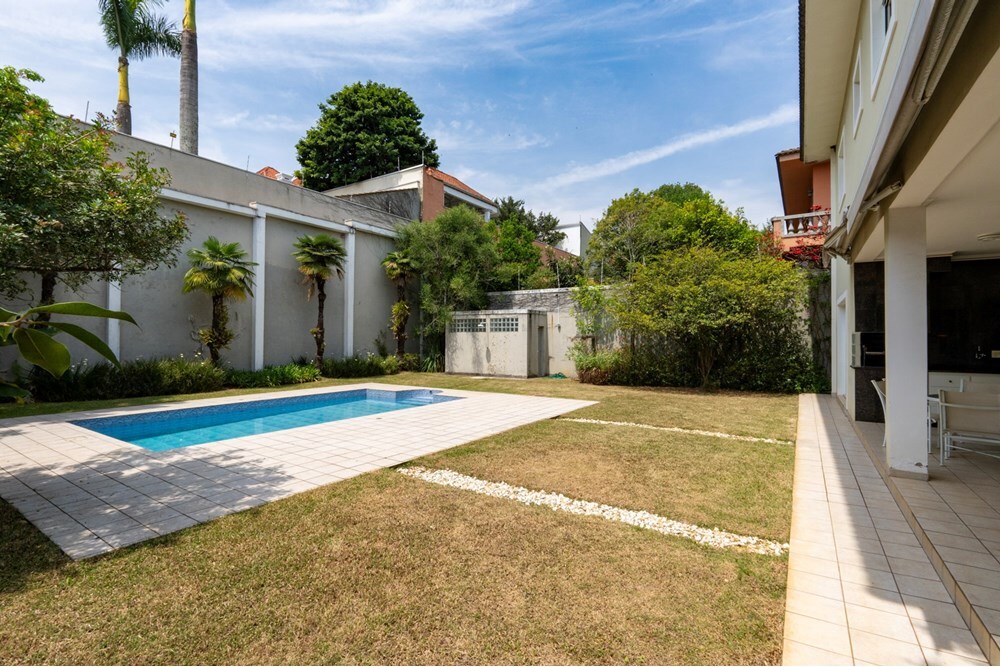 Residencial Multifamiliar de 4 quartos, 613m² no bairro Jardim Leonor, em São Paulo | Eu Corretor