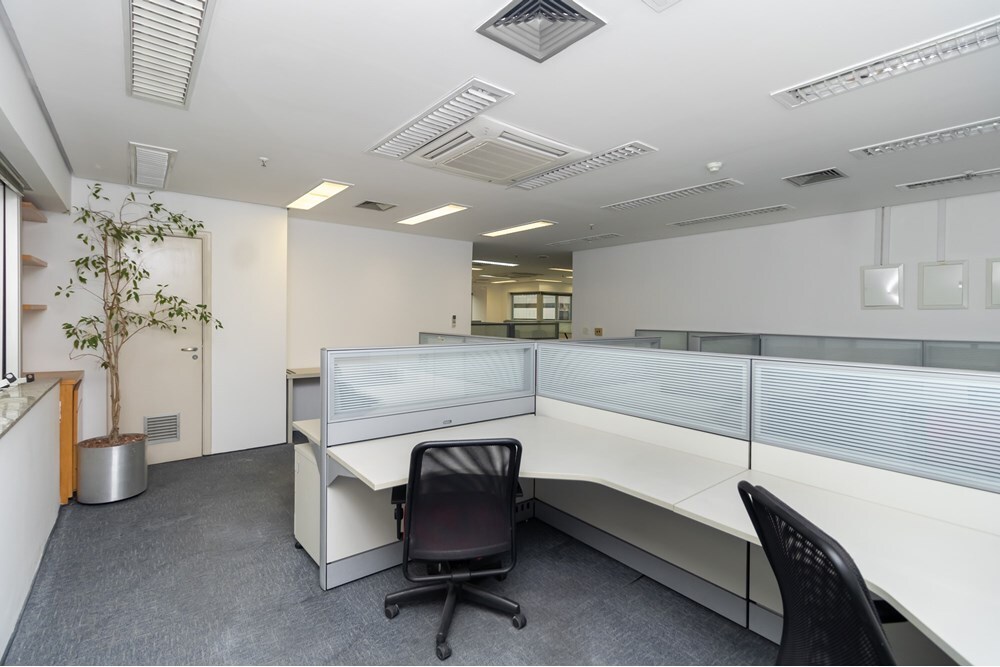 PCD 184 Sala 630331089-6 - REMAX Comunità Exclusividades