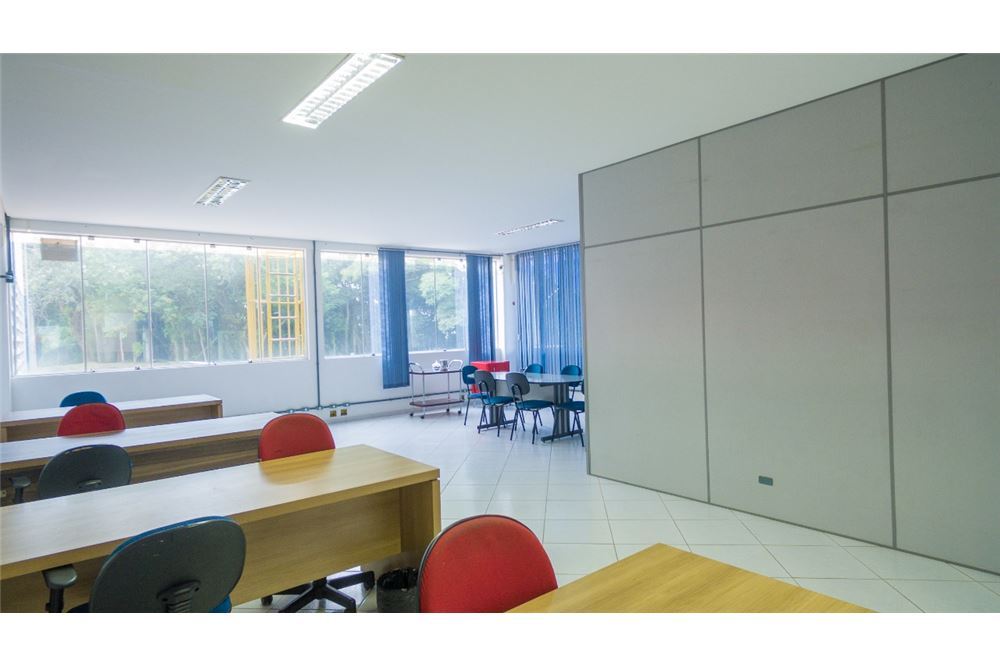 CEMZ 69 Pavilhão 690591010-33 - REMAX Máxima Exclusividades