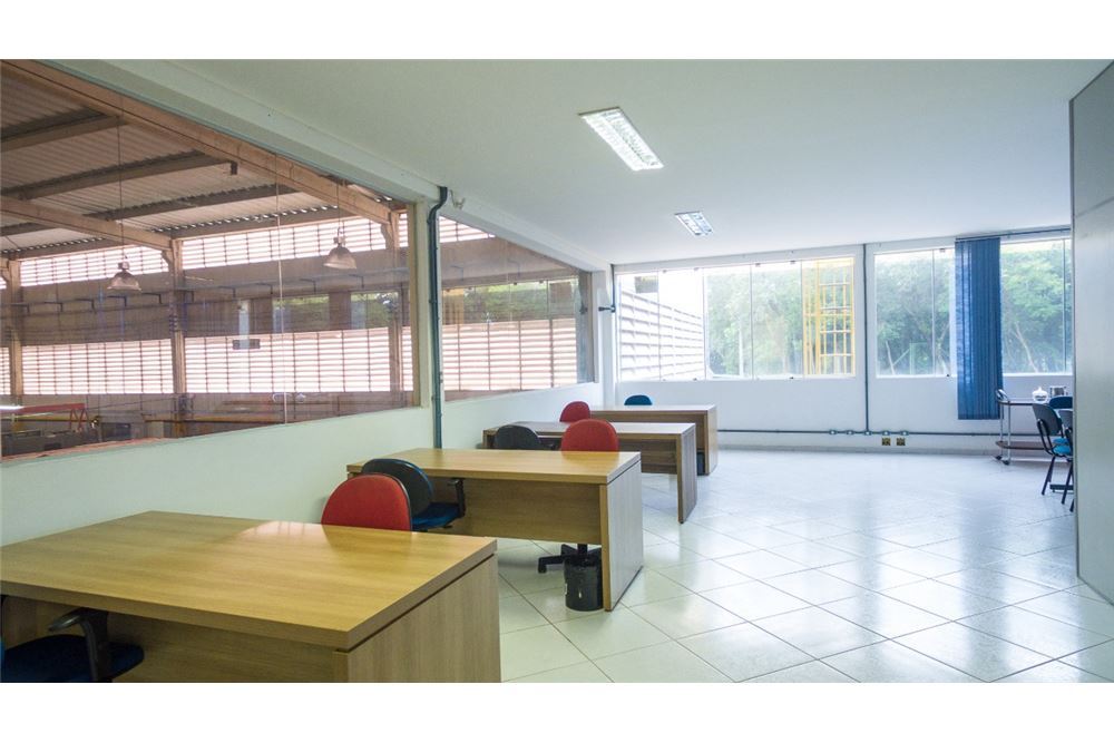 CEMZ 69 Pavilhão 690591010-33 - REMAX Máxima Exclusividades