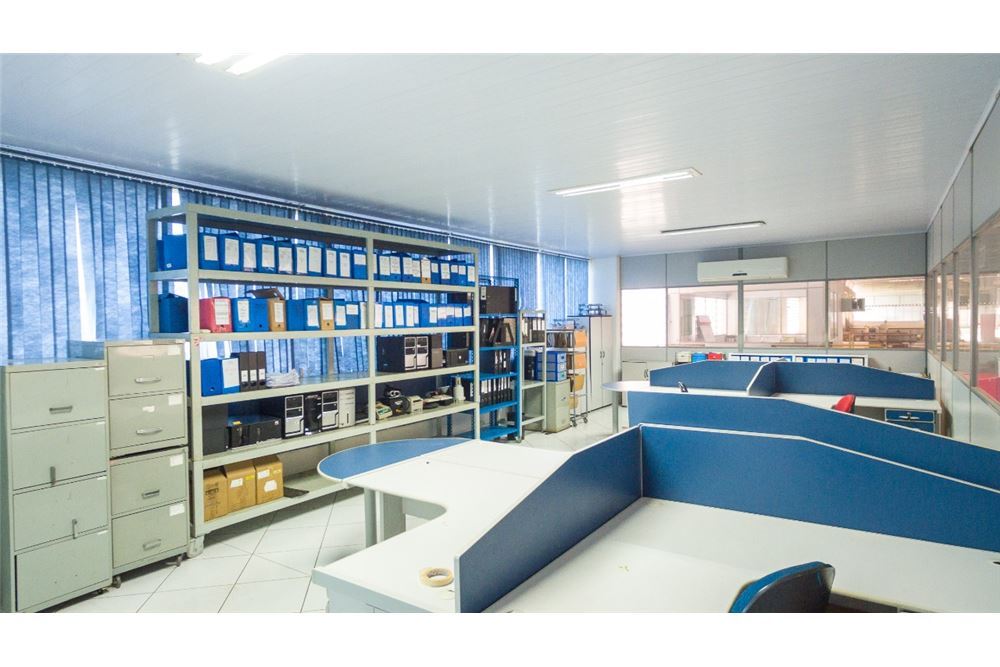 CEMZ 69 Pavilhão 690591010-33 - REMAX Máxima Exclusividades