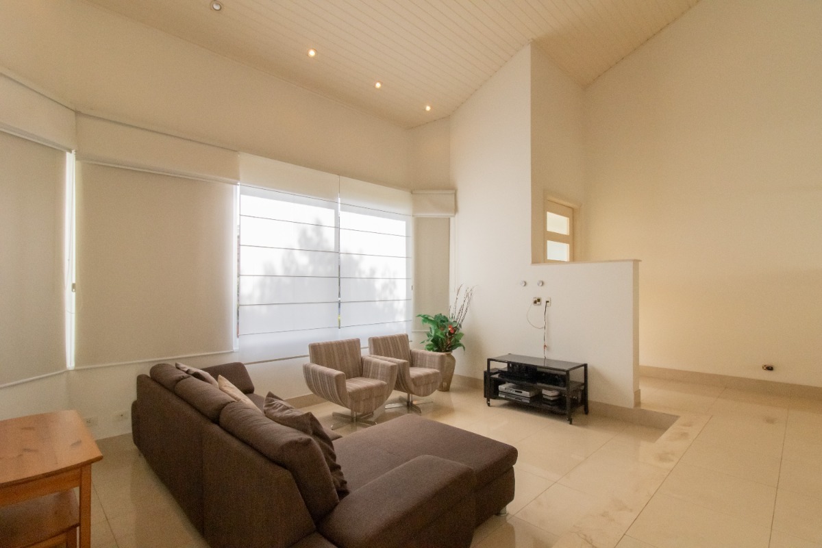 Residencial Multifamiliar de 4 quartos, 360m² no bairro Convívio Residencial Santana, em Arujá | Eu Corretor