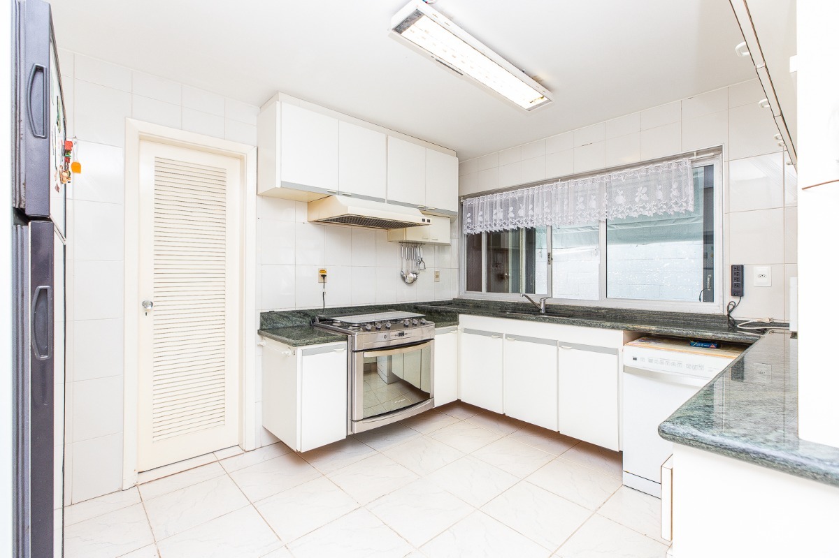 Residencial Multifamiliar de 4 quartos, 384m² no bairro Jardim Marajoara, em São Paulo | Eu Corretor