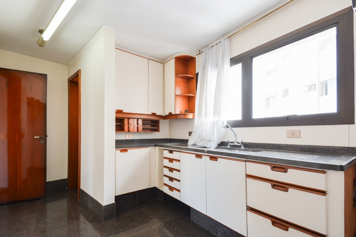 Residencial Multifamiliar de 4 quartos, 274m² no bairro Pacaembu, em São Paulo | Eu Corretor