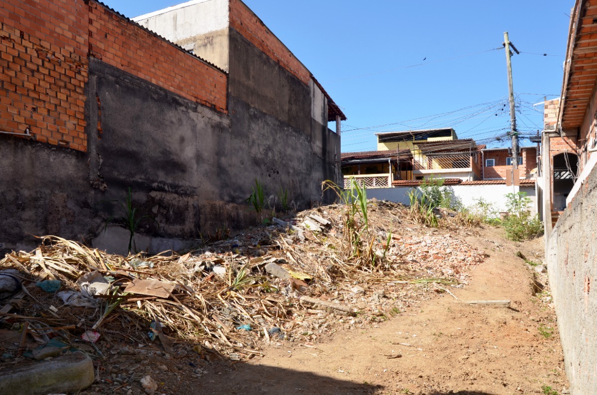 Residencial Multifamiliar de 250m² no bairro Jardim Almeida Prado, em São Paulo | Eu Corretor