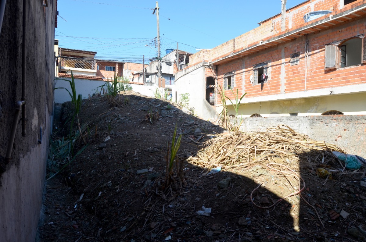 Residencial Multifamiliar de 250m² no bairro Jardim Almeida Prado, em São Paulo | Eu Corretor