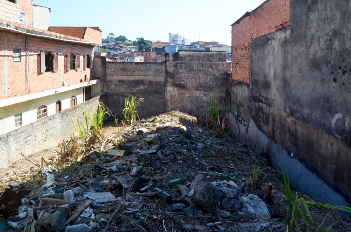 Residencial Multifamiliar de 250m² no bairro Jardim Almeida Prado, em São Paulo | Eu Corretor