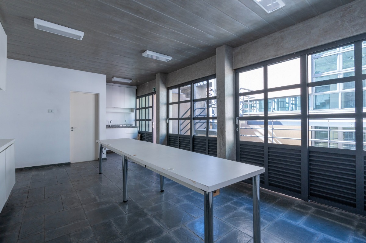 Comercial de 400m² no bairro Alto da Lapa, em São Paulo | Eu Corretor